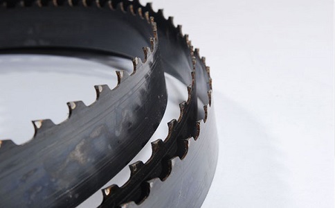 淄博撞击材料中的硬点，会给带锯条带来哪些损伤？